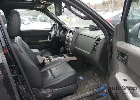 2011 Ford Escape Xlt z USA, uszkodzony, nr VIN 1FMCU9DG6BKC15656